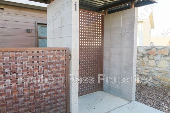 Building Photo - 6262 Woodrow Bean Transmountain Rental