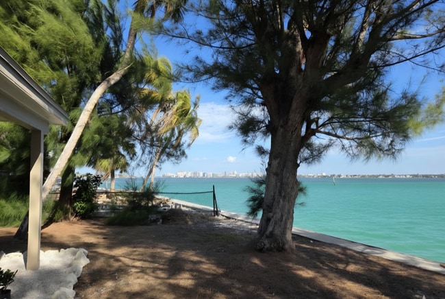 Photo - 3217 Higel Ave