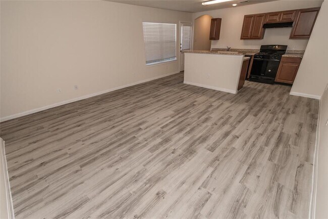 Photo - 2422 Sailors Way Unidad B