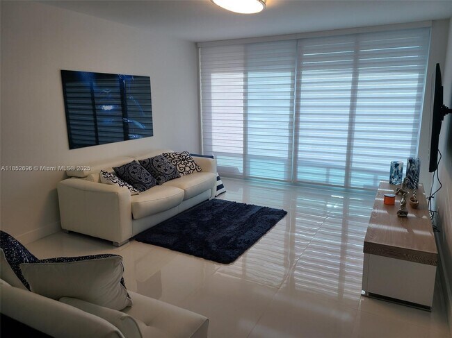 Building Photo - 2501 S Ocean Dr Unit 1031 Rental