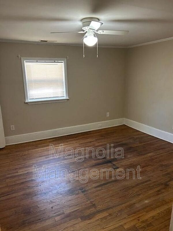 Photo - 216 Walnut St