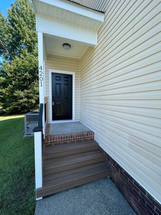Photo - 3 bd 2.5 ba House