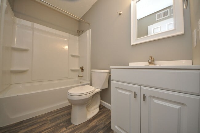 Building Photo - 1 Westwood Village Unit 1