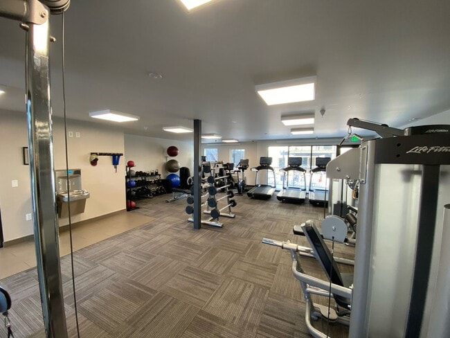 Building Photo - Grand Summit: 2 Bedrooms 2 Bathrooms Vault... Rental