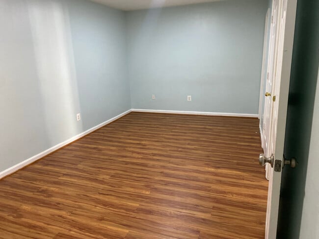 Photo - 322 Kirby St