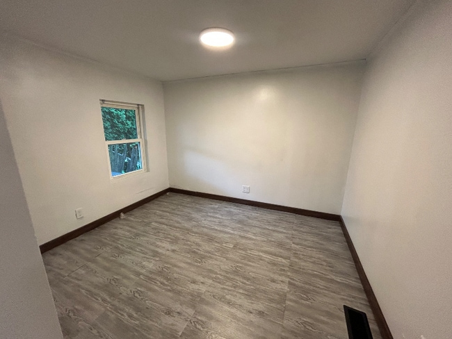 Photo - 1711 Grant St