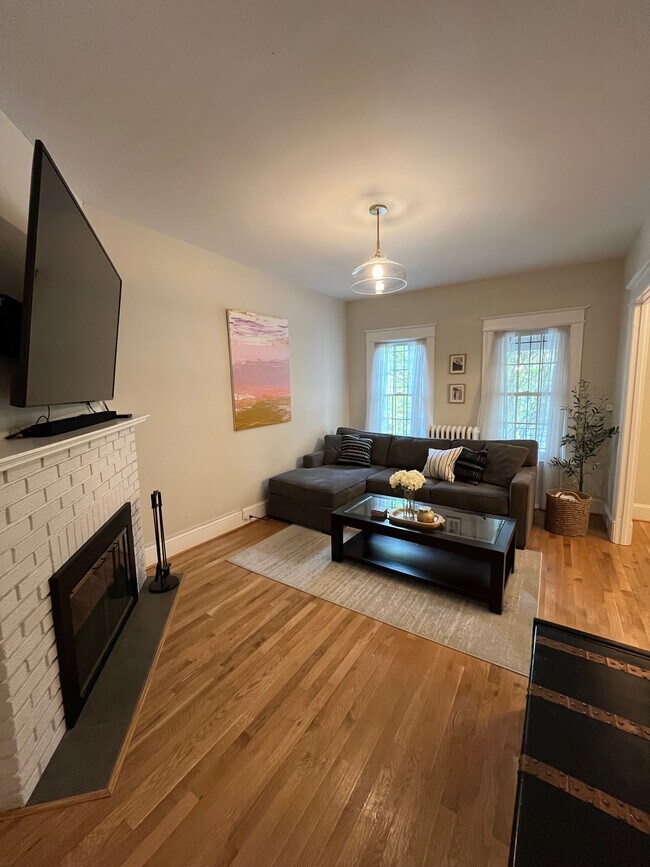 Photo - 1428 Oak St NW