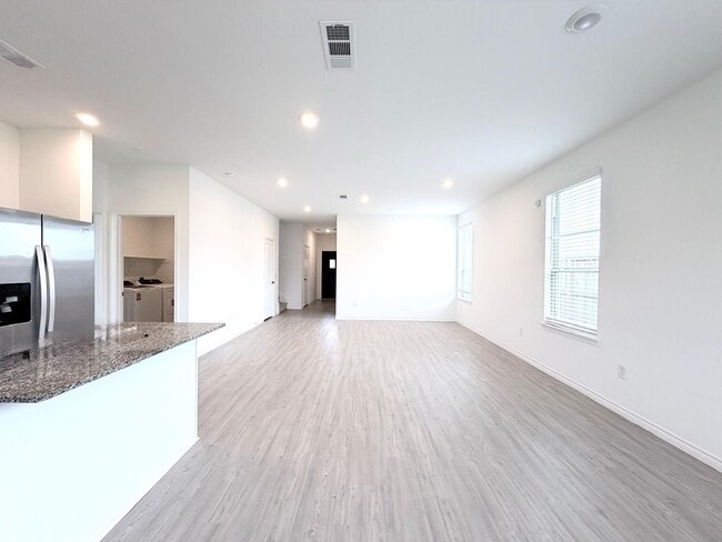 Photo - 1372 Bright Hl Dr