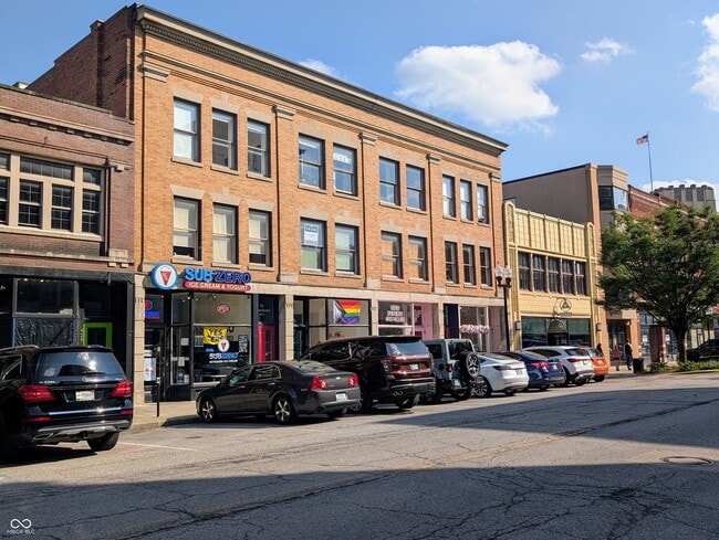 Building Photo - 425 1/2 Massachusetts Ave Unit B Rental