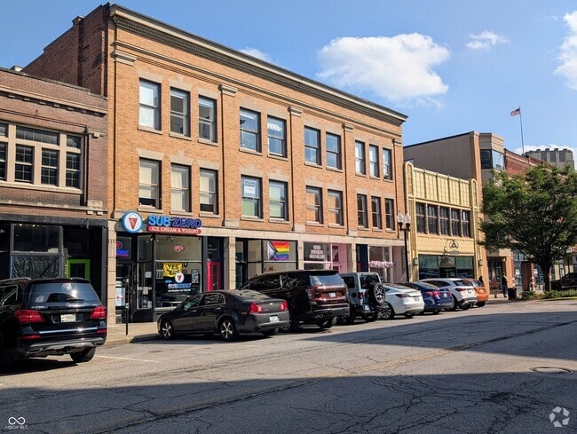 Building Photo - 425 1/2 Massachusetts Ave Unit B Rental