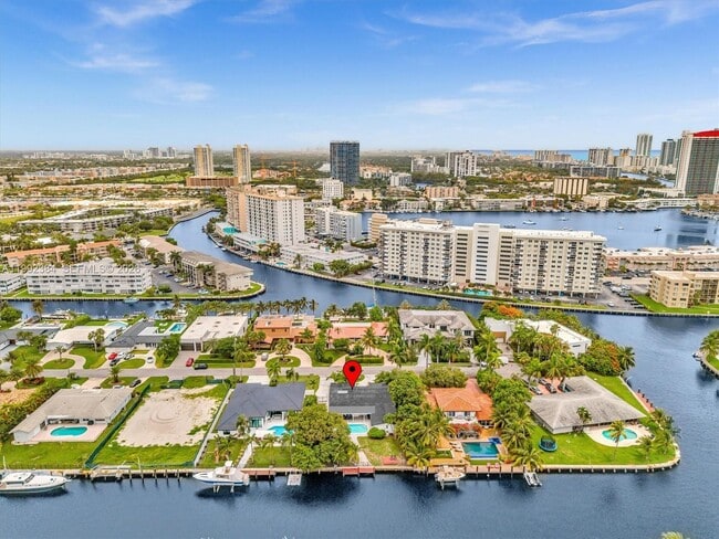 Building Photo - 413 Tamarind Dr