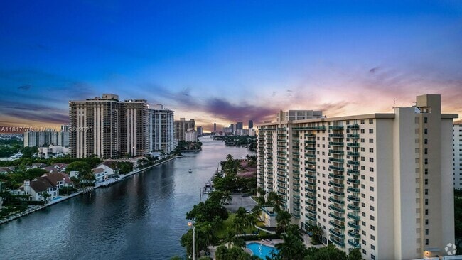 Building Photo - 19390 Collins Ave Unit PH-7 Rental