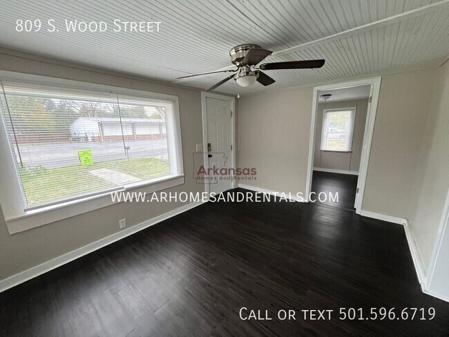 Photo - 809 S Wood St
