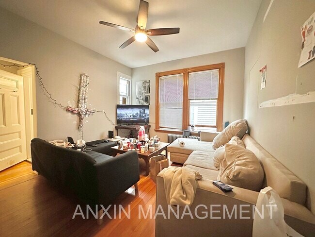 Photo - 71 Gardner St