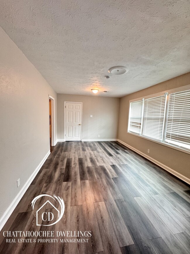 Photo - 815 Brighton Rd