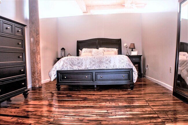 Photo - Victoria Riverside Lofts