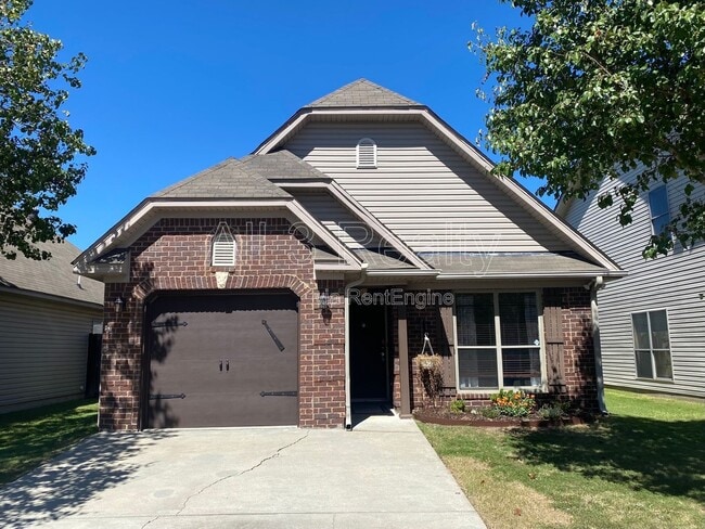 Building Photo - 436 Park Lake Dr