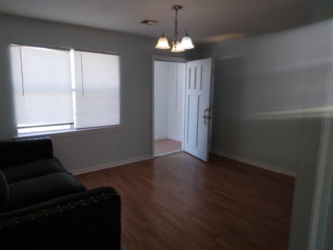 Photo - 1304 NW Lincoln Ave