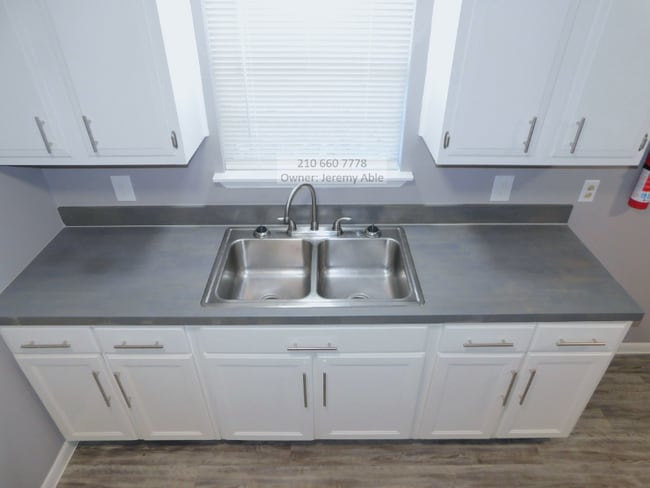 Photo - 1105 Clower Unit 1