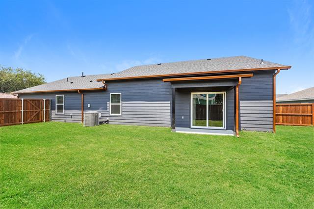 Photo - 2025 Stuart St