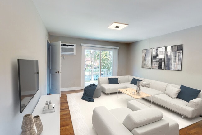 Photo - West Park Manor