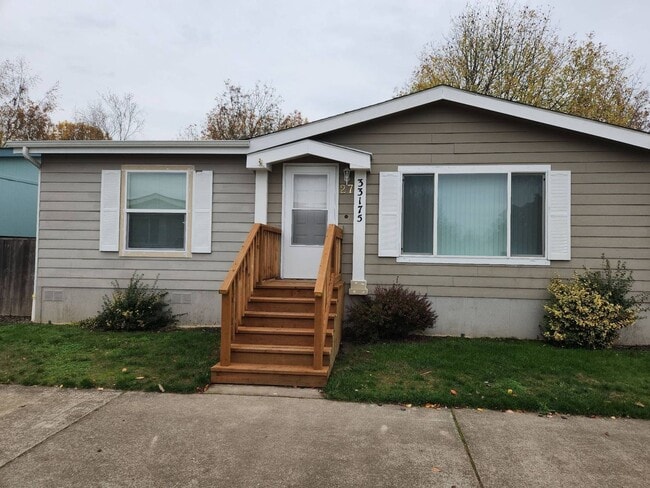 Pet Friendly 3bed : 2bath Home w/ 1 Car De... - Pet Friendly 3bed : 2bath Home w/ 1 Car De... Unit 33175-27