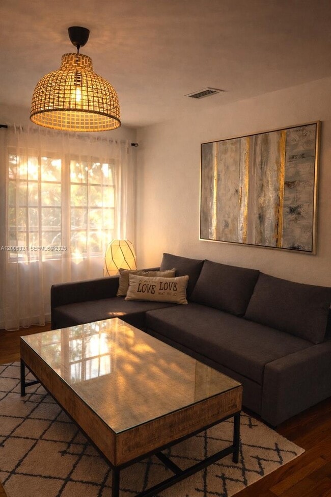 Photo - 5800 SW 61st St