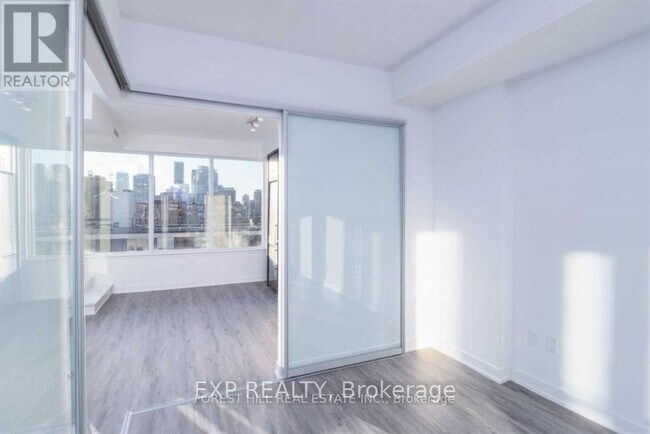 Photo - 1 Cardiff Rd Unit 805