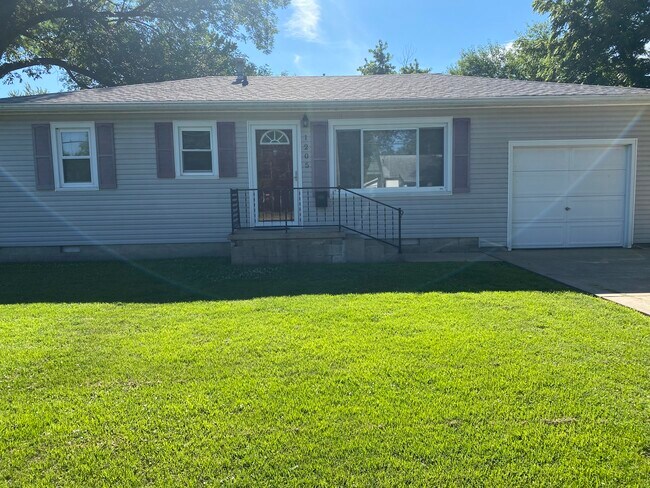 Front - 1205 N Madison St House