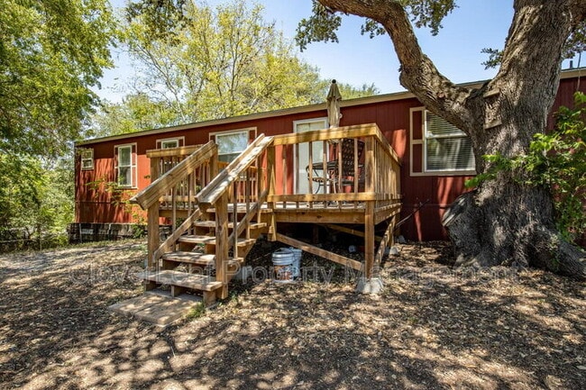 Building Photo - 359 E Zipp Rd Rental
