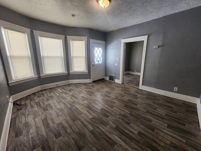 Photo - 3443 Regent Rd Unit Down