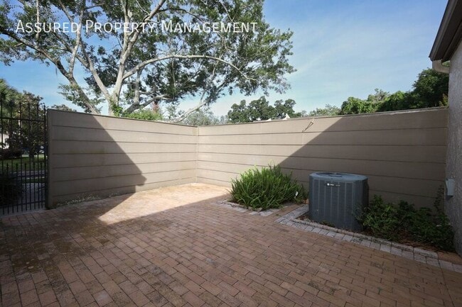 Photo - 301 Dryberry Way