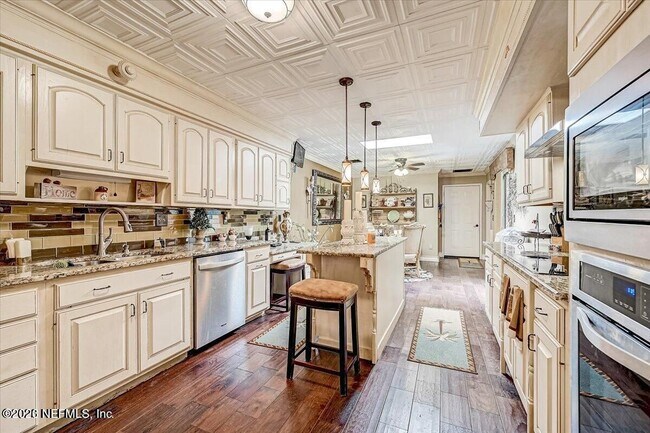 4251 Monument Rd Unit 803