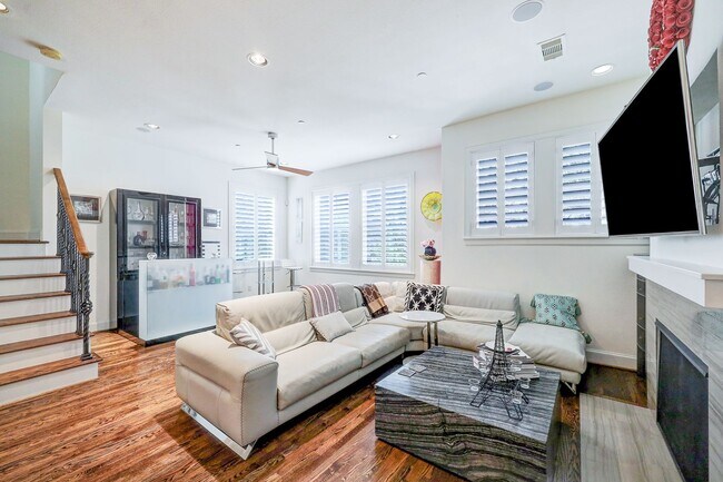 Photo - 1919 Colquitt St