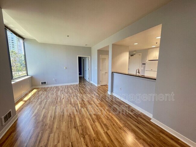 260 King St Unit 371