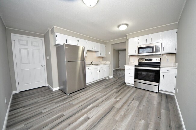 Photo - WAR: Granada Duplex - 309/311 Unit 311