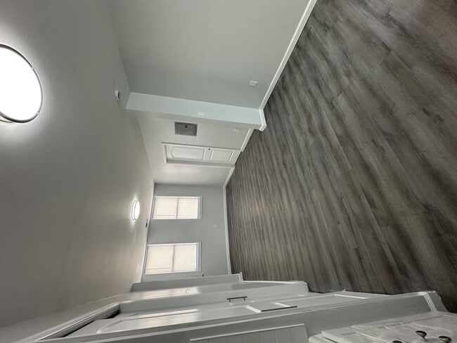 Photo - 262 Grand St