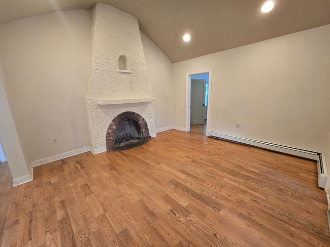 Photo - Large Beautiful South Hill Home! Available...