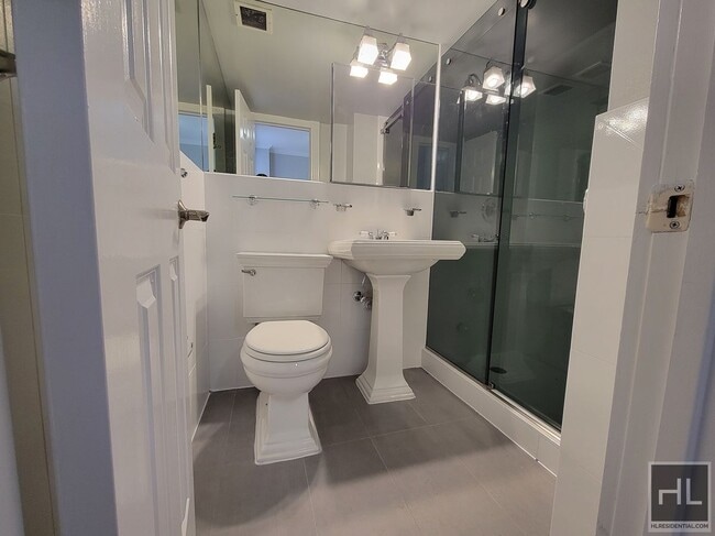 Photo - E 13TH ST. Unit 3H