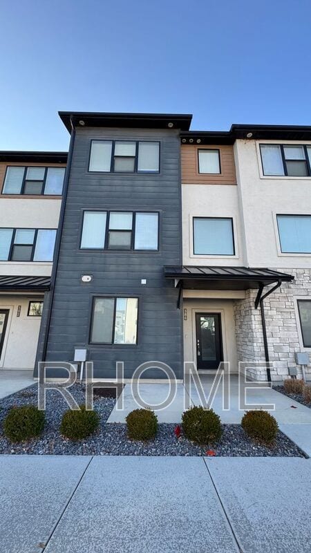 Photo - 386 Willow Leaf Rd