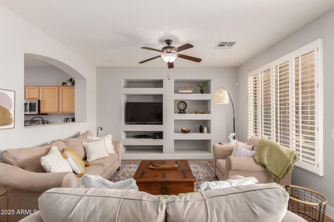 Photo - 3725 E Meadowview Dr