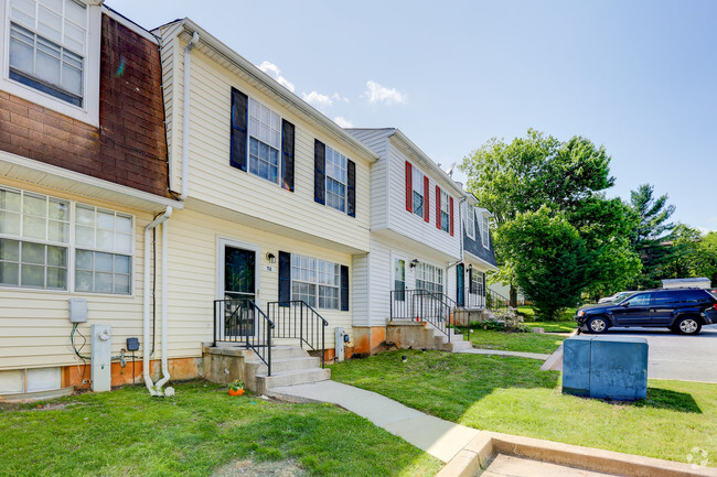 Building Photo - Churchill Manor Rental