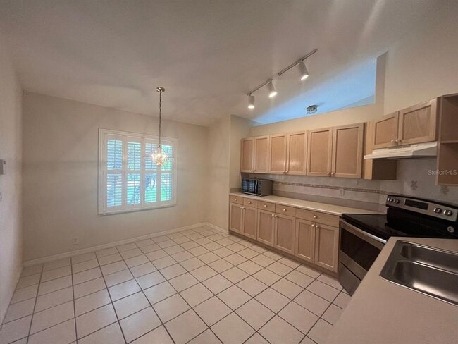 Photo - 30 Fenwick Ln