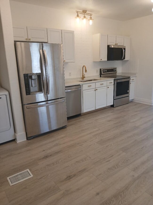 Photo - 603 E Grayson St Unit 603 E. Grayson st. #1