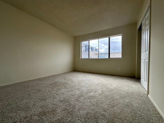 10006 Palms Blvd
