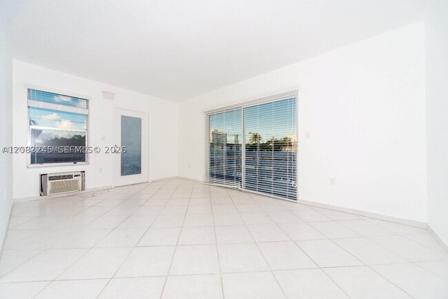 Photo - 7725 Carlyle Ave Unit 7