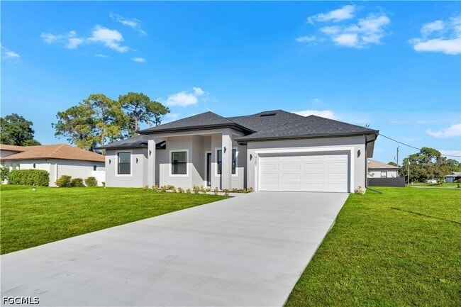 Photo - 1144 Edelweiss St E