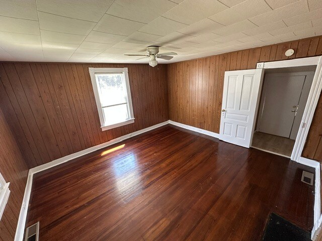 26 Dallas Ave