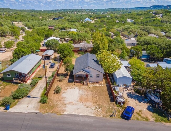 Photo - 691 Tamarack Dr