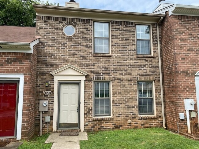 Photo - 138 Cresent Circle